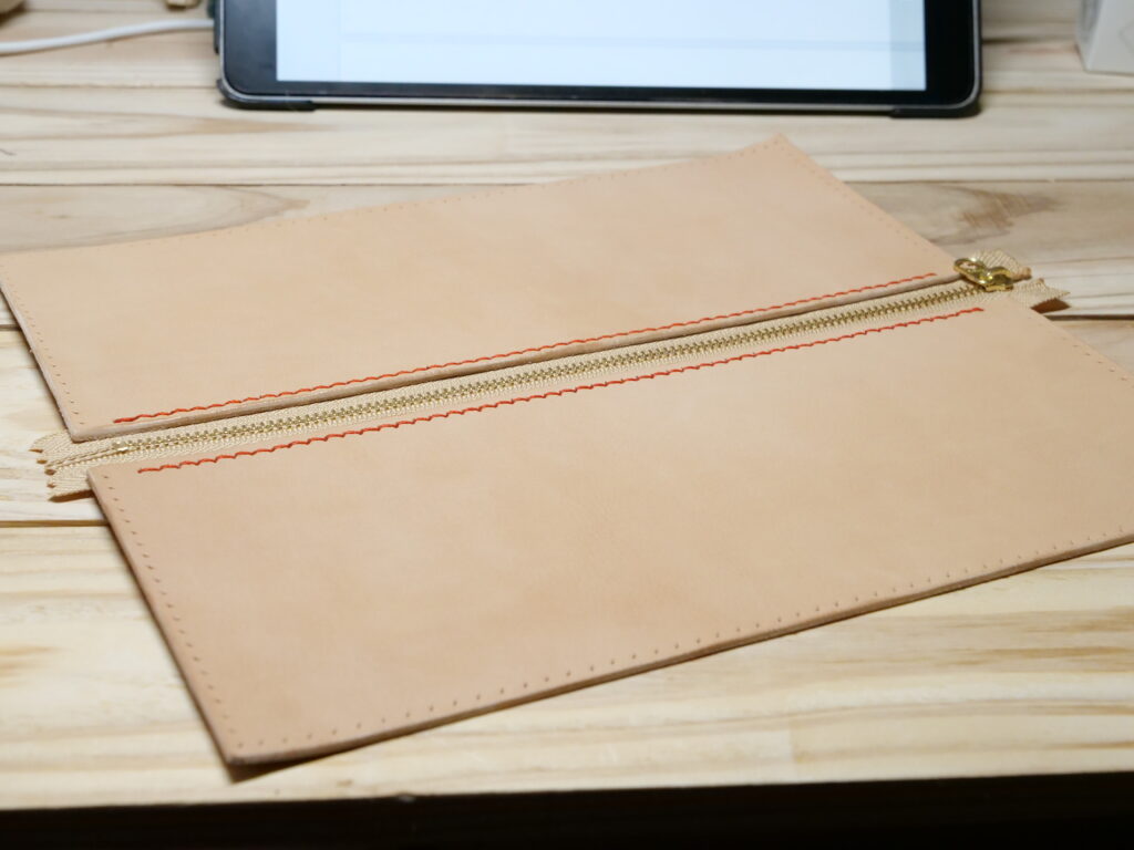 【レザークラフト】簡単 - 栃木レザーを使ったペンケースの作り方 -写真11