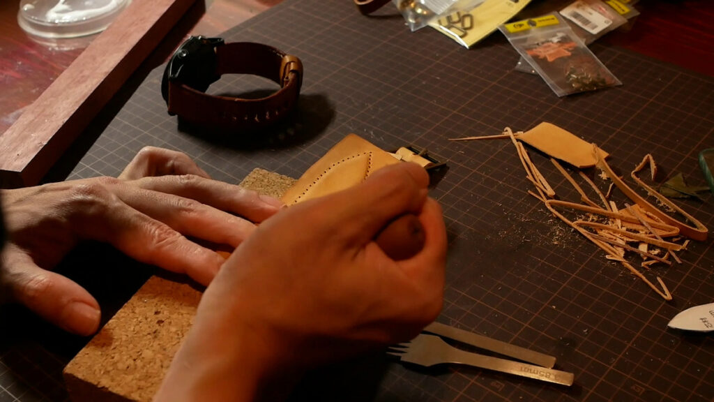 【レザークラフト】腕時計ベルトの作り方 -縫い合わせ